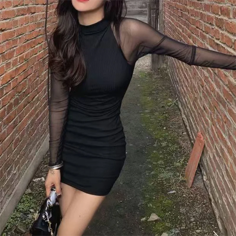 Vestido mini malla cuello alto negro - espalda